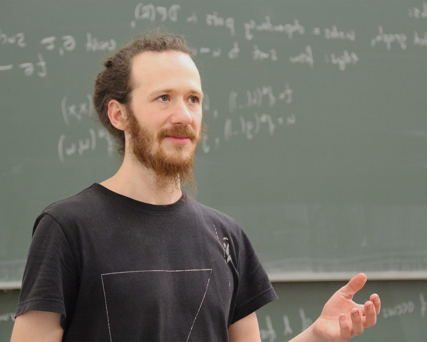 SIGCHI Outstanding Dissertation Award: Shaping Material Experiences